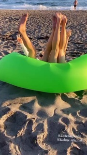 Pixie Lott feet photo thumbnail