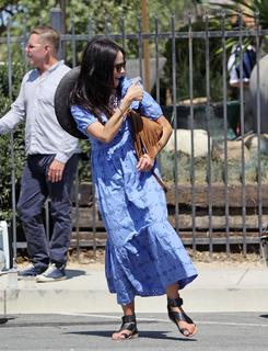 Abigail Spencer feet photo thumbnail