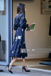 Queen Letizia of Spain feet photo thumbnail