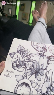 Halsey feet photo thumbnail