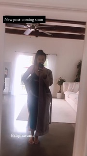 Vida Guerra feet photo thumbnail