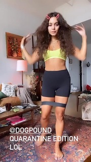 Vanessa Hudgens feet photo thumbnail