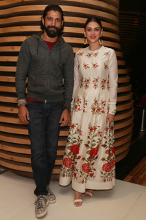 Aditi Rao Hydari feet photo thumbnail