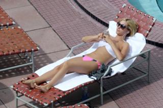 Ashley Tisdale feet photo thumbnail