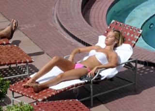 Ashley Tisdale feet photo thumbnail