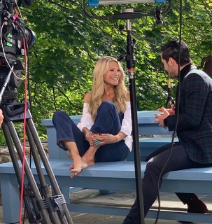 Christie Brinkley feet photo thumbnail