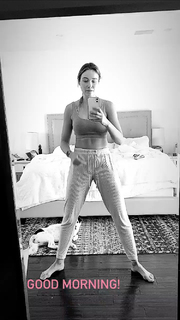 Katrina Bowden feet photo thumbnail