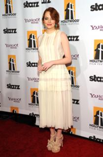 Emma Stone feet photo thumbnail