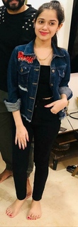 Jannat Zubair Rahmani feet photo thumbnail