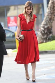 Olivia Wilde feet photo thumbnail