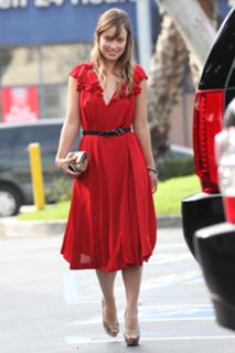 Olivia Wilde feet photo thumbnail