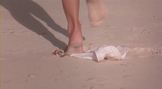 Kelly Brook feet photo thumbnail