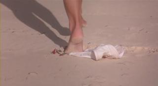 Kelly Brook feet photo thumbnail