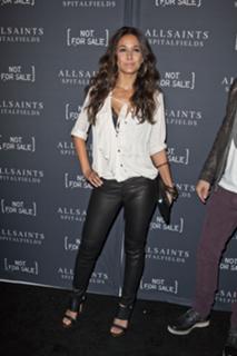 Emmanuelle Chriqui feet photo thumbnail