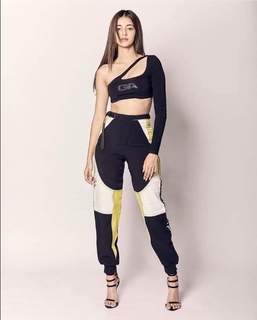 Ananya Pandey feet photo thumbnail