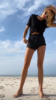 Marta Wierzbicka feet photo thumbnail
