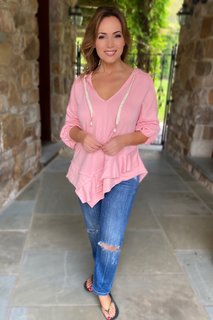 Lisa Robertson feet photo thumbnail