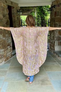 Lisa Robertson feet photo thumbnail