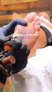 Erin Lim feet photo thumbnail