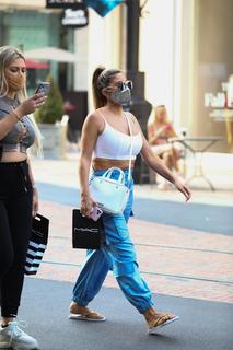 Larsa Pippen feet photo thumbnail