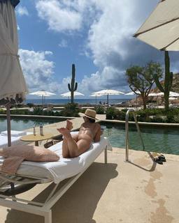 Lucy Hale feet photo thumbnail