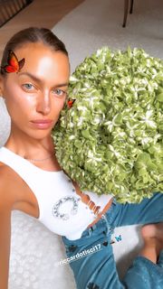 Irina Shayk feet photo thumbnail