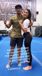 Olivia Munn feet photo thumbnail