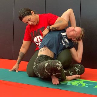 Valentina Shevchenko feet photo thumbnail