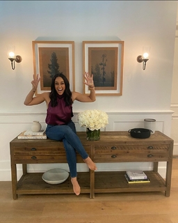 Tia Mowry feet photo thumbnail