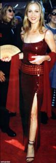 Christina Applegate feet photo thumbnail