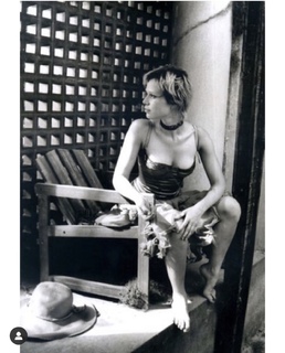 Mariana Ximenes feet photo thumbnail