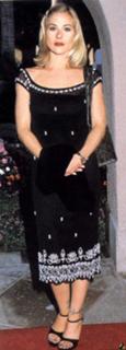 Christina Applegate feet photo thumbnail