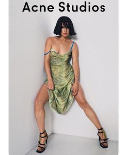 Juliette Lewis feet photo thumbnail