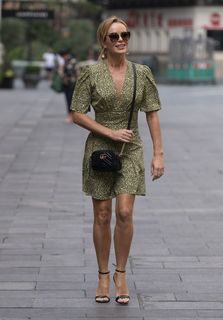 Amanda Holden feet photo thumbnail