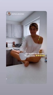 Chloe Ferry feet photo thumbnail