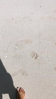 Kino MacGregor feet photo thumbnail