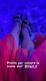 Veronica Maya feet photo thumbnail