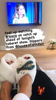 Denise Van Outen feet photo thumbnail