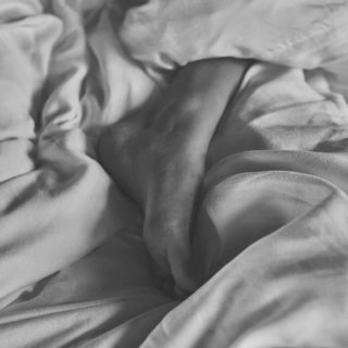 Candice Swanepoel feet photo thumbnail