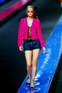 Devon Aoki feet photo 4