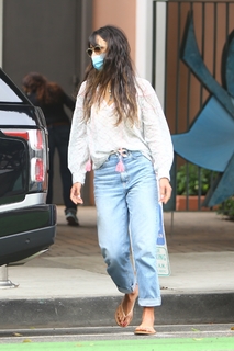 Jordana Brewster feet photo thumbnail