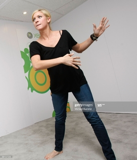 Brittany Snow feet photo thumbnail