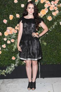 Lily Collins feet photo thumbnail