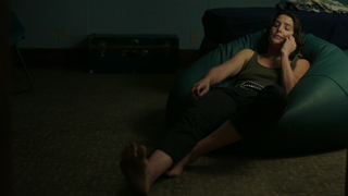 Cobie Smulders feet photo thumbnail