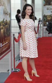 Kristin Davis feet photo thumbnail