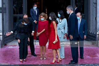 Queen Letizia of Spain feet photo thumbnail