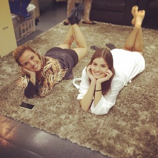 Camila Queiroz feet photo thumbnail