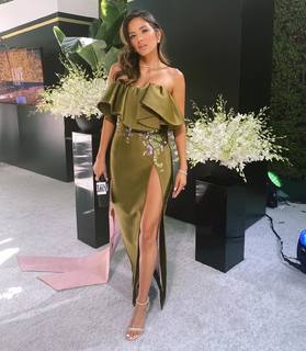 Erin Lim feet photo thumbnail