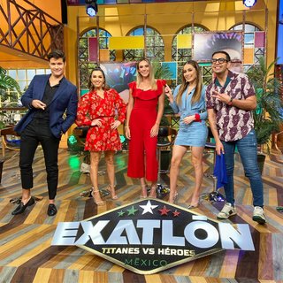 Laura González feet photo thumbnail