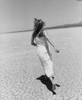 Heather Graham feet photo thumbnail